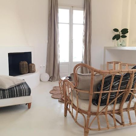 Island White Apartment Agios Georgios  Exterior photo
